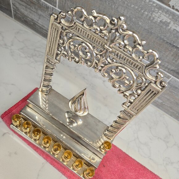 Heavy and Unique Vintage Menorah Silver Plated - Picture 2 of 2
